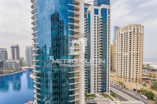 1-Bed Apartment in Dubai Marina  Luxurious Tower