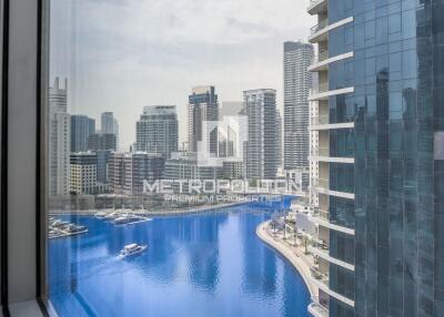 1-Bed Apartment in Dubai Marina  Luxurious Tower