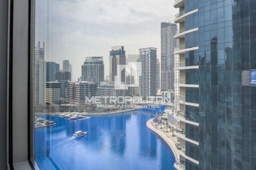 1-Bed Apartment in Dubai Marina  Luxurious Tower