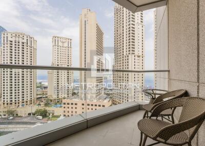 1-Bed Apartment in Dubai Marina  Luxurious Tower