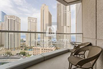 1-Bed Apartment in Dubai Marina  Luxurious Tower