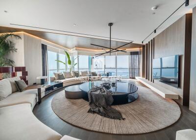 Upgraded Penthouse  High Floor  Sea View