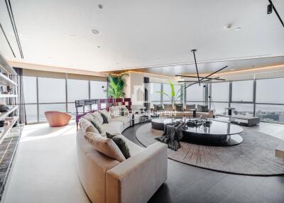 Upgraded Penthouse  High Floor  Sea View