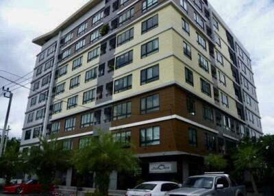 Exterior view of a multi-story apartment building