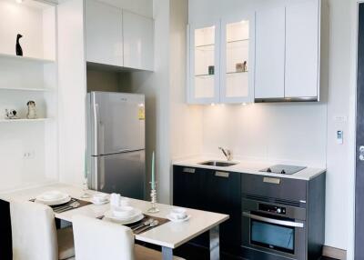 Modern kitchen with dining area