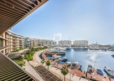 Exclusive Upgraded 2BR  Full Marina View