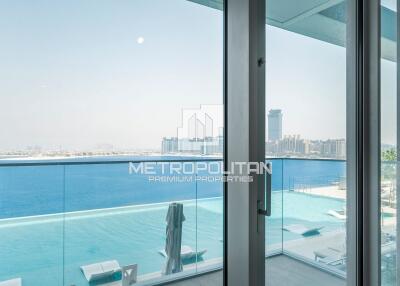 Big Layout Apt  Stunning Waterfront View