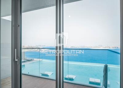 Big Layout Apt  Stunning Waterfront View