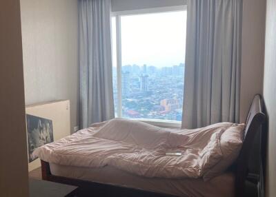 Bedroom with city view