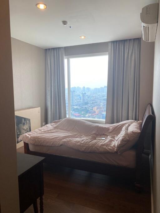 Bedroom with city view