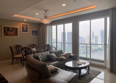 Spacious living room with city view