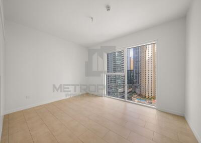 Spacious 1 BR  Middle Floor  Beachfront