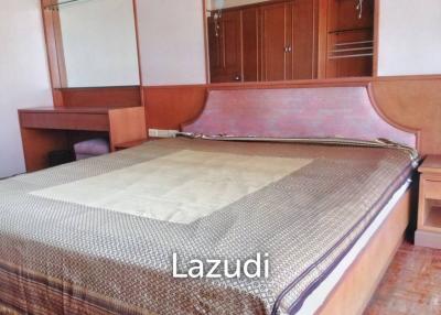 1 bedroom condo for sale at Sukhumvit Suite