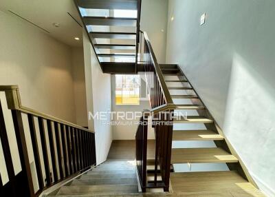 3 Bedroom Townhouse  Brand New  With Lift