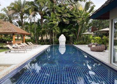 Spacious 6-Bedroom Villa in Layan