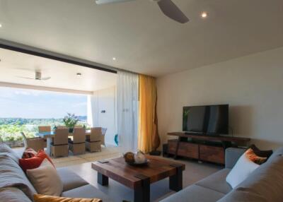 Newly Renovated 2 Bedrooms Seaview Condo in Karon