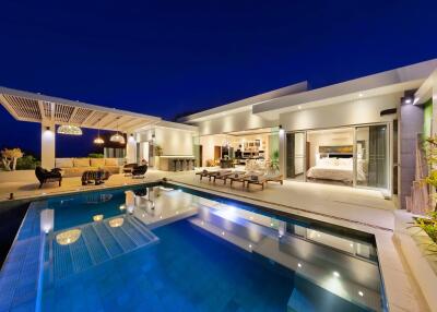 4 Bedroom Bayview Luxurious Pool Villa (SM40)