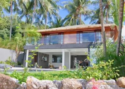 Charming 4-Bedroom Beachfront Retreat in Bophut