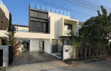 MODERN 4 BEDROOM VILLA – BANGTAO BEACH