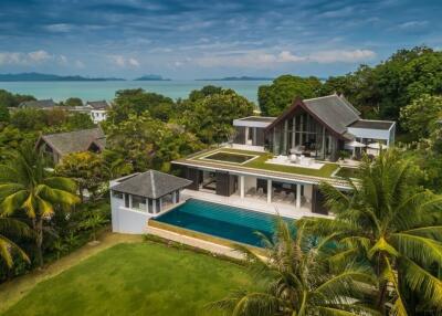 ELEGANT 5 BED BEACHFRONT VILLA – EAST COAST