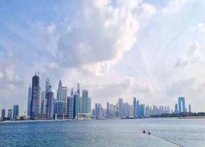 Corner Unit  Panoramic Sea Views  High Floor