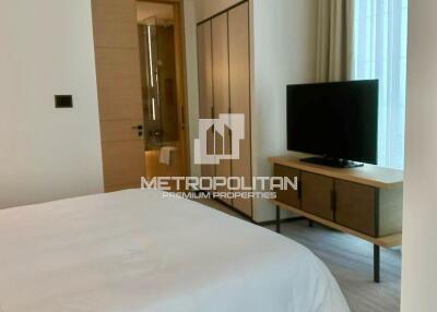 1BR Serviced Furnished High Floor Private Beach