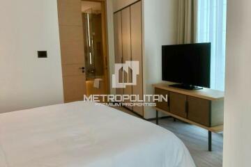 1BR Serviced Furnished High Floor Private Beach