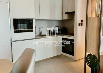 1BR Serviced Furnished High Floor Private Beach