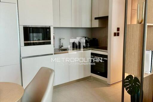 1BR Serviced Furnished High Floor Private Beach