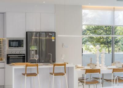 Modern kitchen with dining area