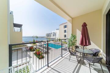 Cozy Apt  Fully Furnished  Full Marina View