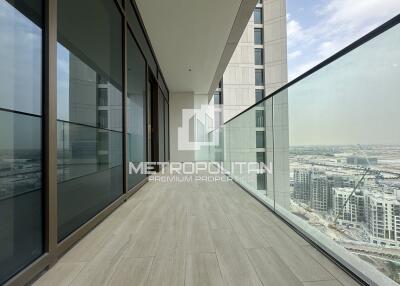 Luxurious  High Floor  Stunning View