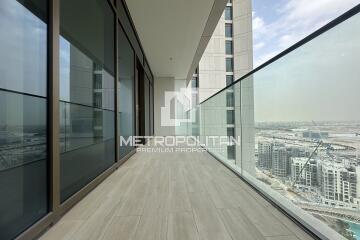 Luxurious  High Floor  Stunning View