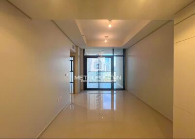 Modern Layout  High Floor  Vacant on Transfer