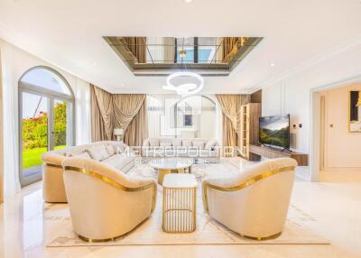 Luxurious Villa  Landscaped  Ready to Move In