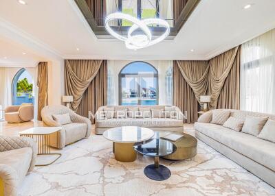 Luxurious Villa  Landscaped  Ready to Move In