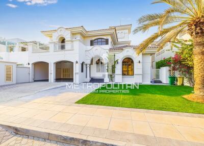 Luxurious Villa  Landscaped  Ready to Move In