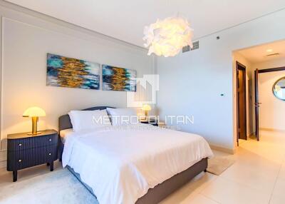 Fully Furnished  Bright  High Floor  Sea View