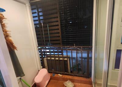 Balcony with cleaning and miscellaneous items