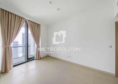 Amazing View  High Floor  Spacious  Vacant