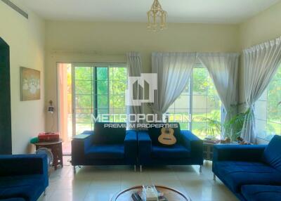 Corner Unit  Spacious Villa  Vacant On Transfer