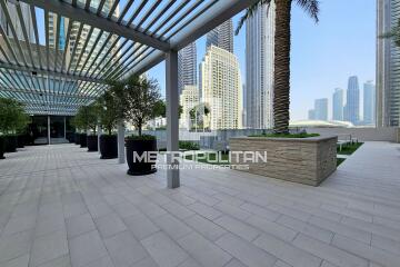 Vacant  Furnished  Front- Burj View