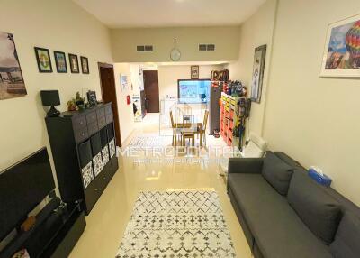 Large Layout  Cozy Apartment  Great Investment