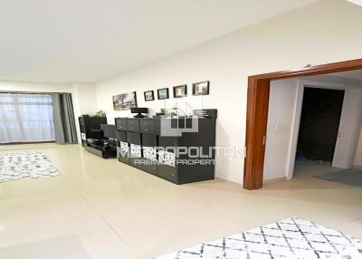 Large Layout  Cozy Apartment  Great Investment