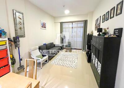 Large Layout  Cozy Apartment  Great Investment