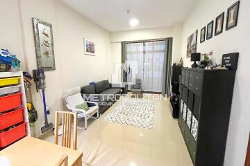 Large Layout  Cozy Apartment  Great Investment