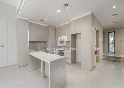 Brand New  3 Bed Townhouse  Burj Khalifa View