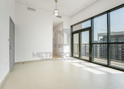 Spacious layout  High floor  Canal view