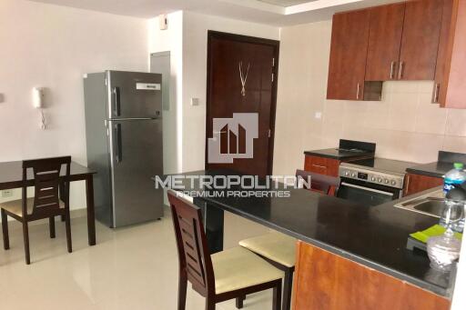 Cozy 1 Bed  Furnished  Spacious Layout  Resale