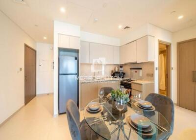 Stunning 1bdr  High Floor  Fully Furnished